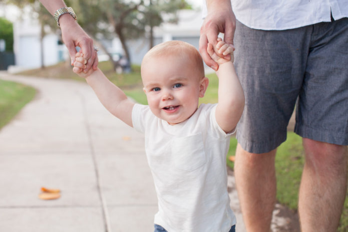 baby-walking-photo