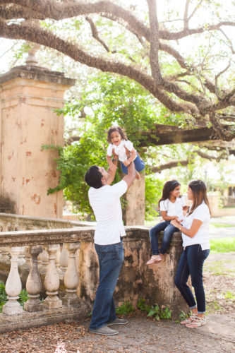 Family Photos Coral Gables Prado Entrance