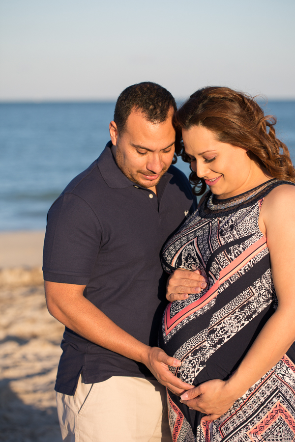 South-Pointe-Park-Maternity-Session-008