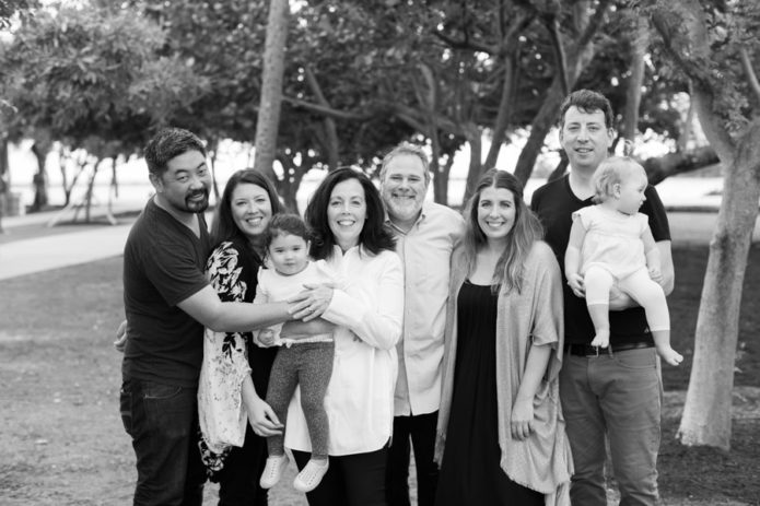 south-pointe-park-extended-family-photo-session