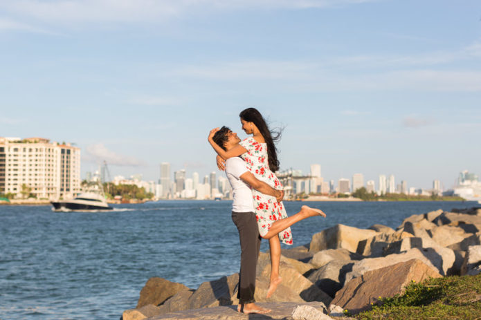 South Pointe Park Couple Sunrise Photo Shoot