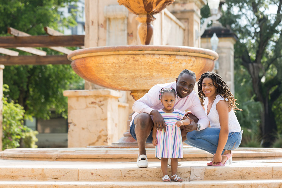 Family Photography Session Coral Gables Entrance Park