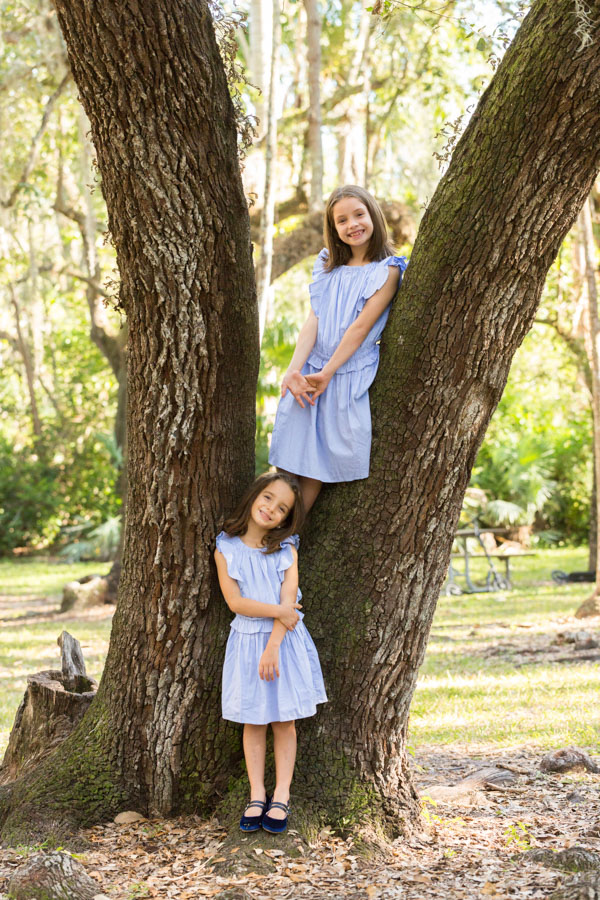 girls climbing trees coral gables park