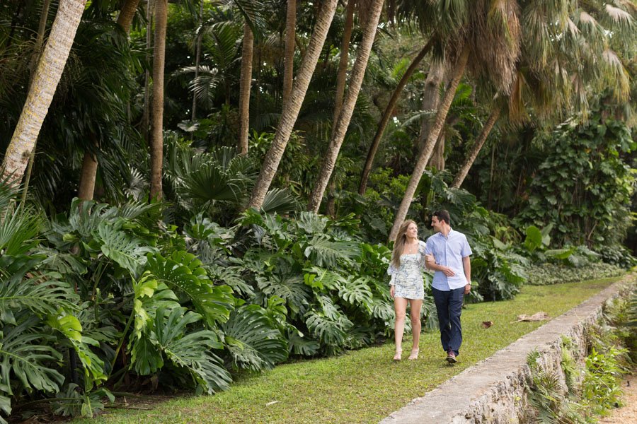 couple walking in fairchild tropical botanic garden