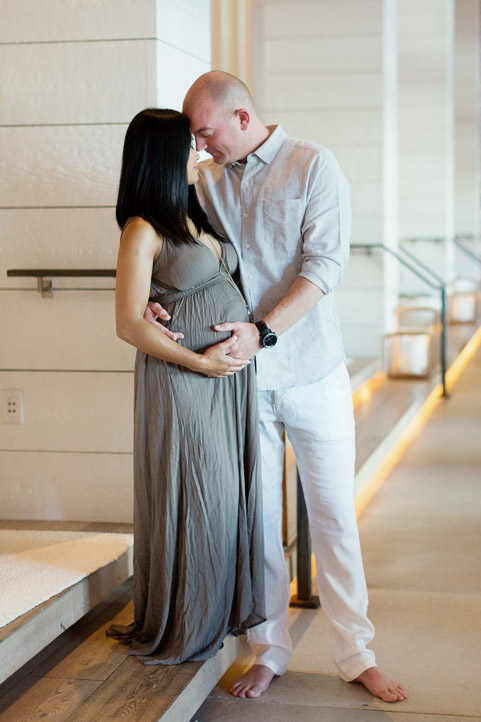 What to Wear to a Maternity Photo Session: 10 Tips to coordinate