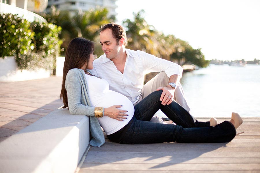 what to wear to a maternity photo session